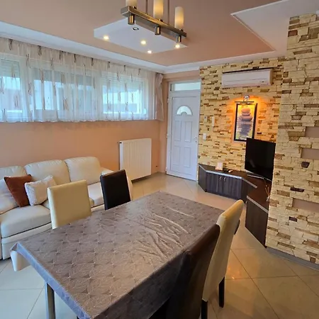 Betti Apartment