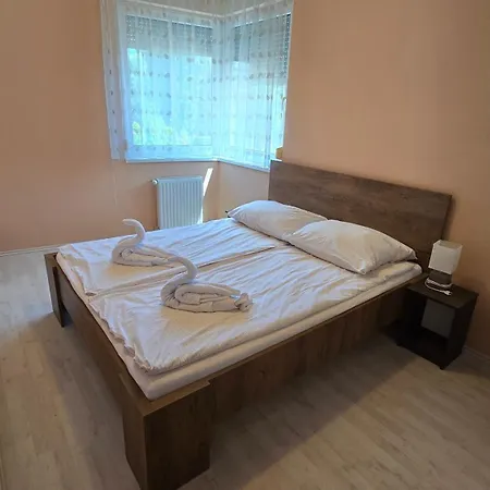 Betti Siófok